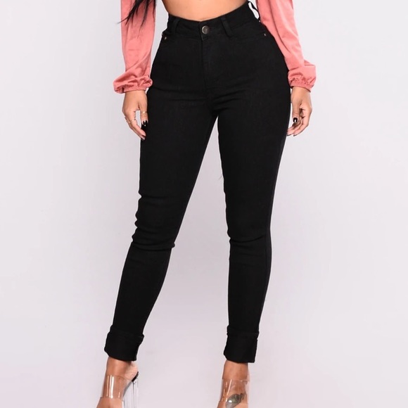 Fashion Nova Jeans Bundle - Picture 4 of 4